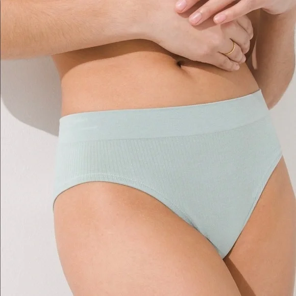 Soma Seamless Aloe Ribbed Hipster - Picture 5 of 12